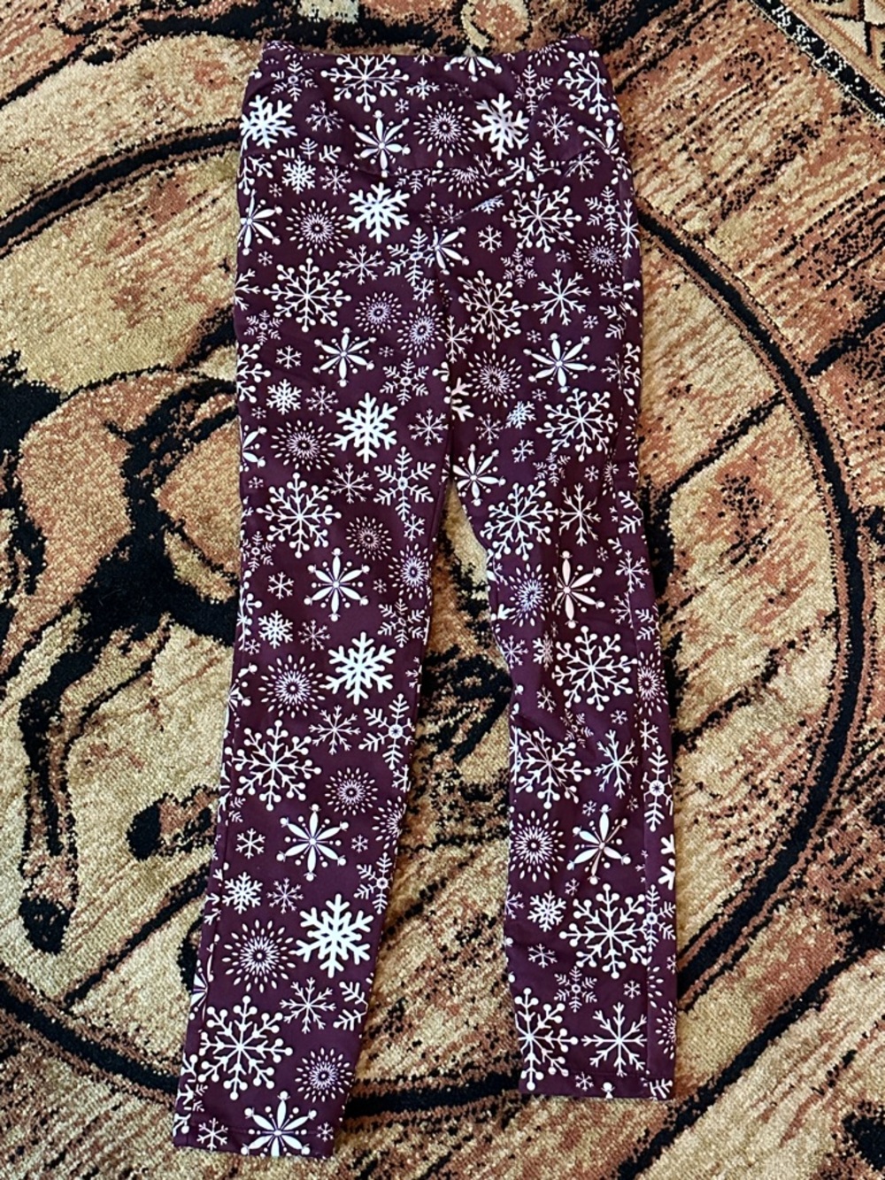 Girls' Burgundy Snowflake Holiday Leggings